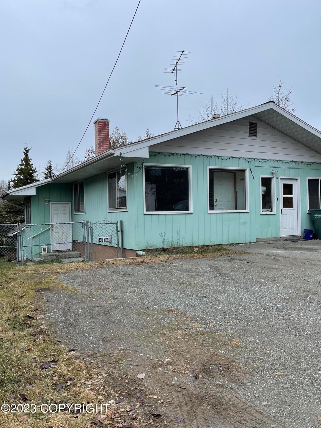 3208 Doris St unit A, Anchorage, AK 99517 - photo 1