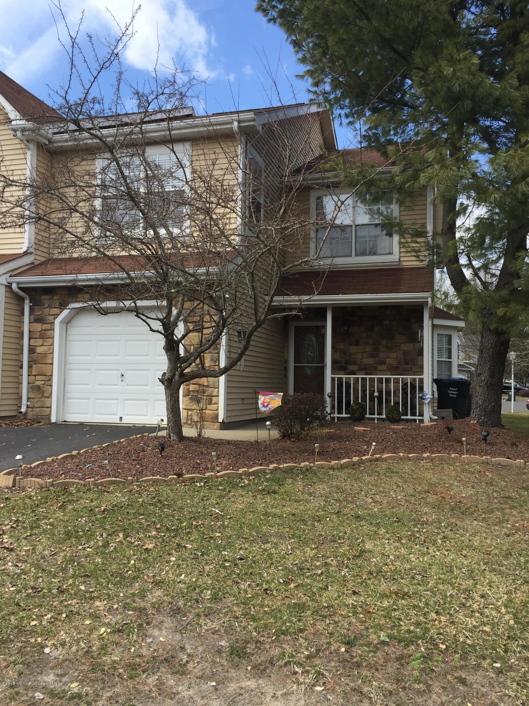 28 Shire Place unit 18, Tinton Falls, NJ 07753 - photo 1