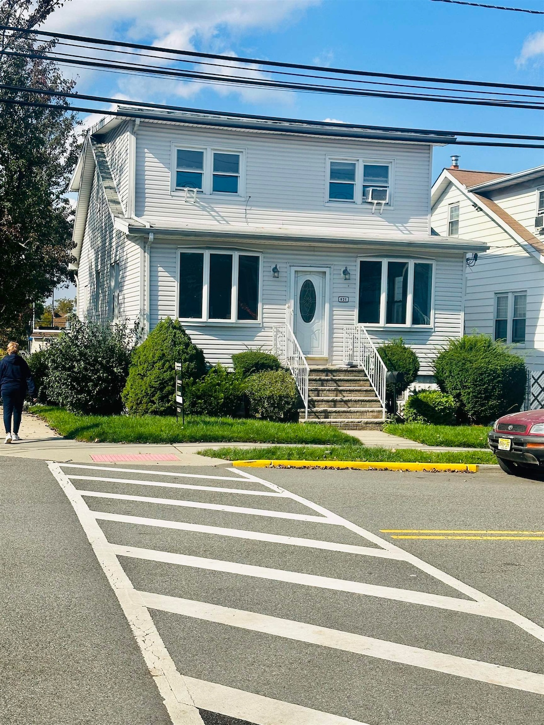 821 Roosevelt Ave, Secaucus, NJ 07094 - photo 1