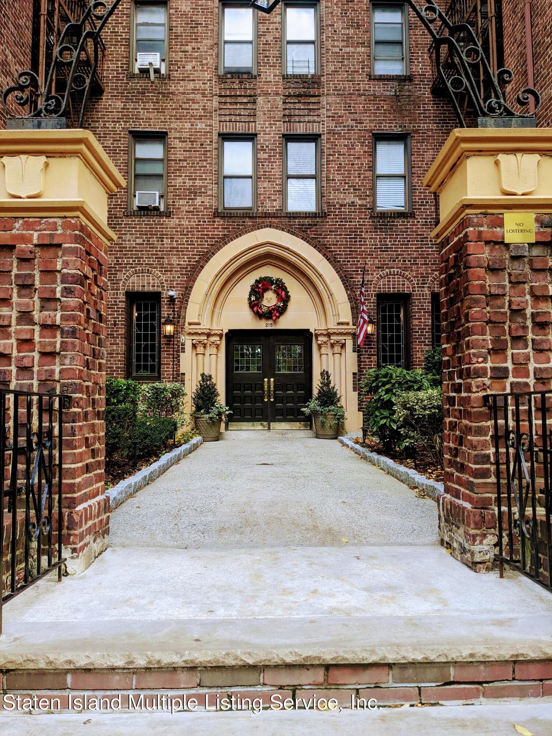 215 Hart Blvd unit 2B, Staten Island, NY 10301 - photo 1