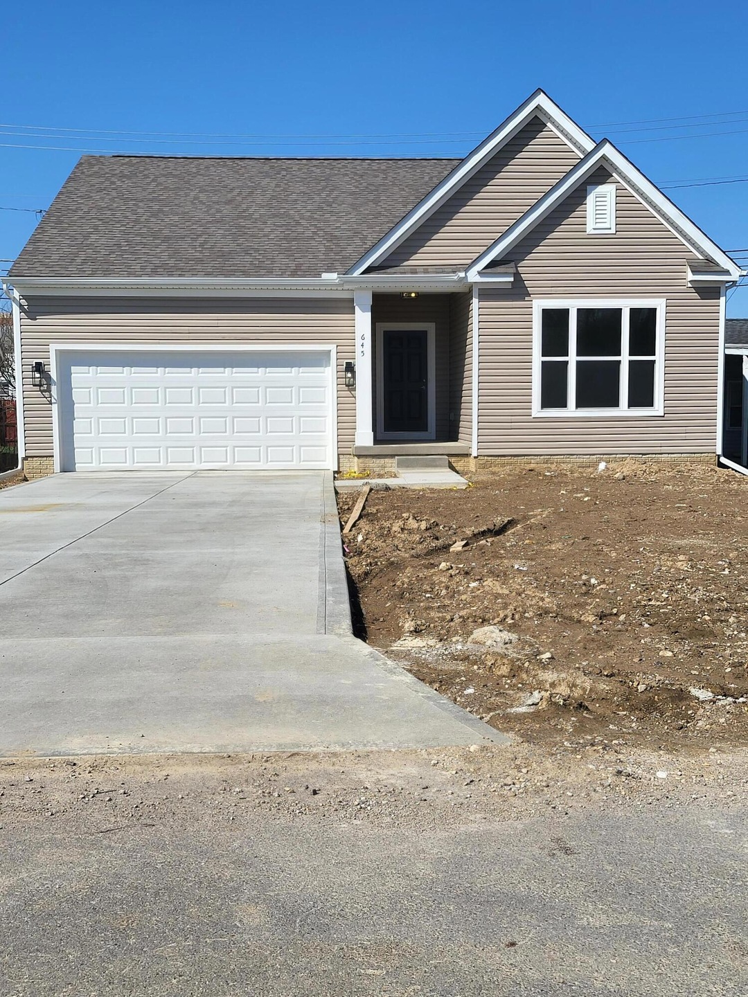 645 Elaine Rd, Columbus, OH 43213 - photo 1