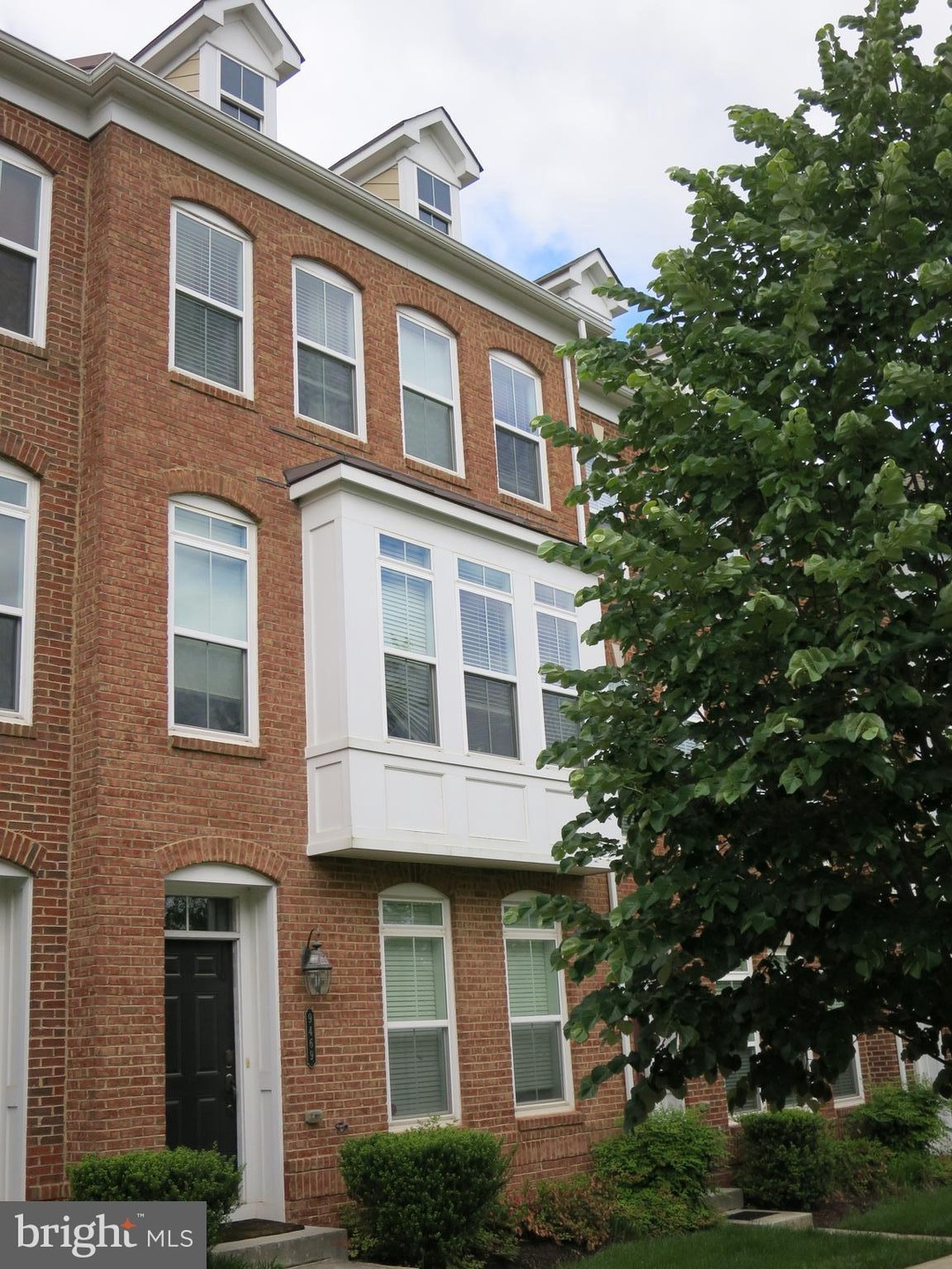 9469 Canonbury Square, Fairfax, VA 22031 - photo 1