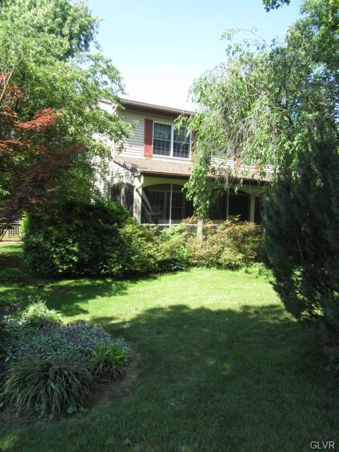 1684 Lamplighter Dr, Macungie, PA 18062 - photo 1