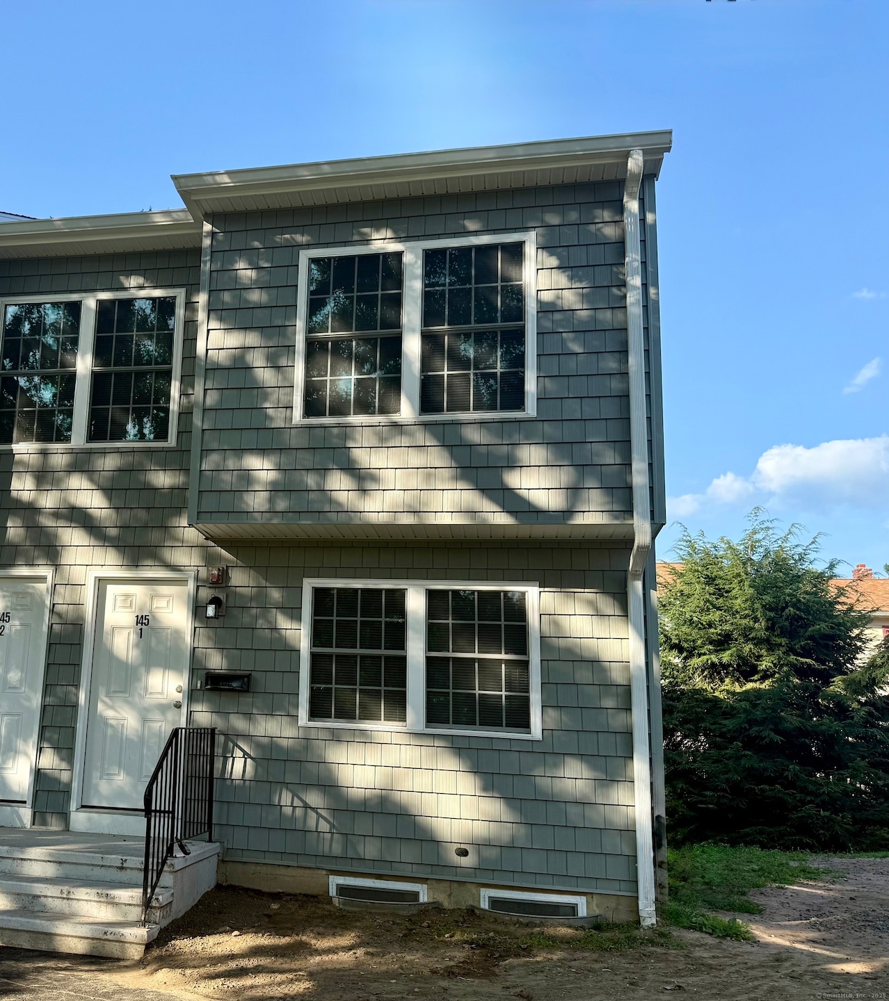 145 Lantern Park Dr unit 1, Naugatuck, CT 06770 - photo 1