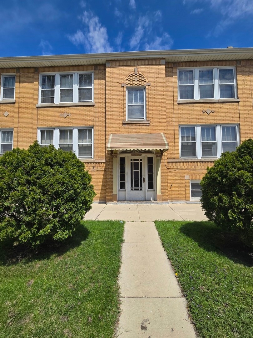 5359 S Sawyer Ave, Chicago, IL 60632 - photo 1