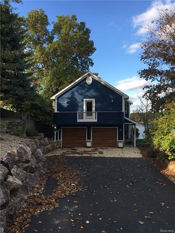 Front View - New Roof - Freshly Painted - Custom G