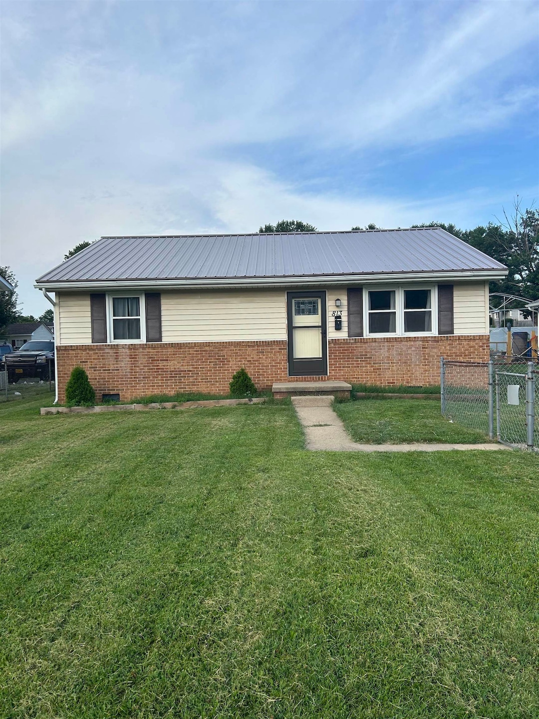 813 Ivy St, Waynesboro, VA 22980 - photo 1