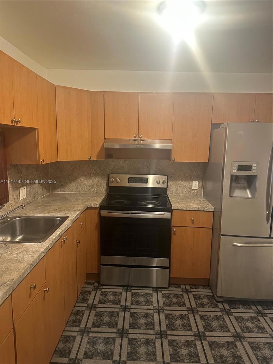 Capri Gardens Condominiums unit C103, Miami, FL 33161 - photo 1