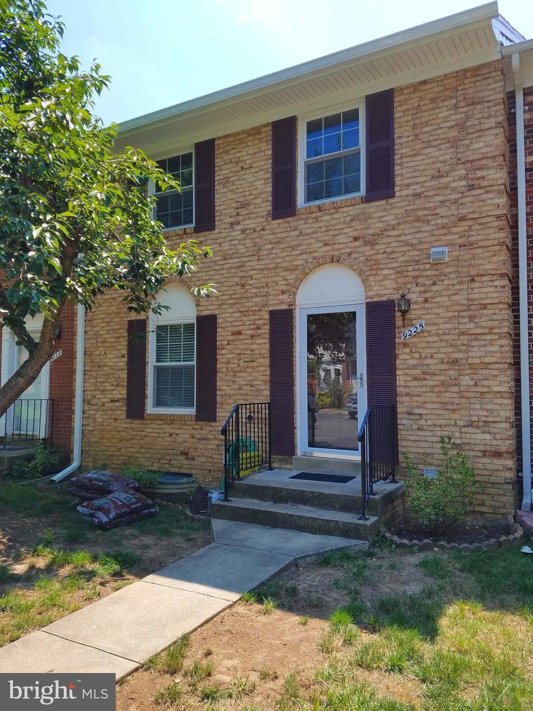 9225 Sand Creek Ct, Burke, VA 22015 - photo 1