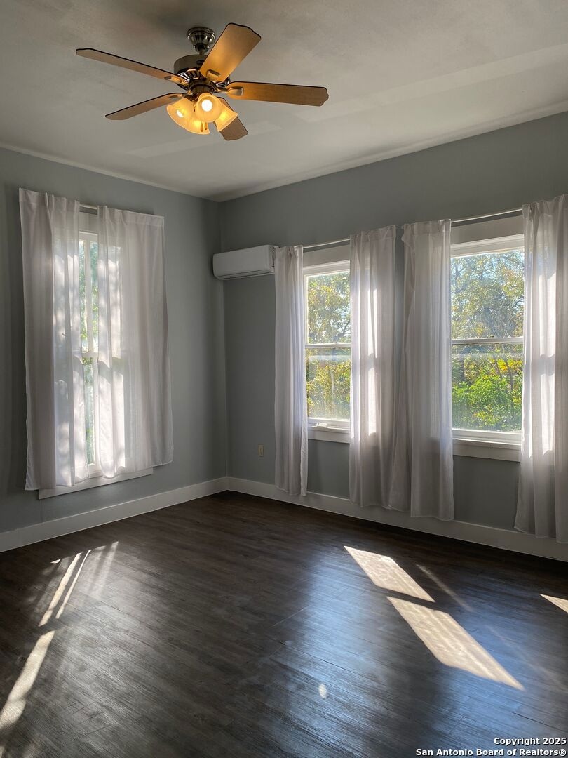 1318 Willow unit 3, San Antonio, TX 78208 - photo 1