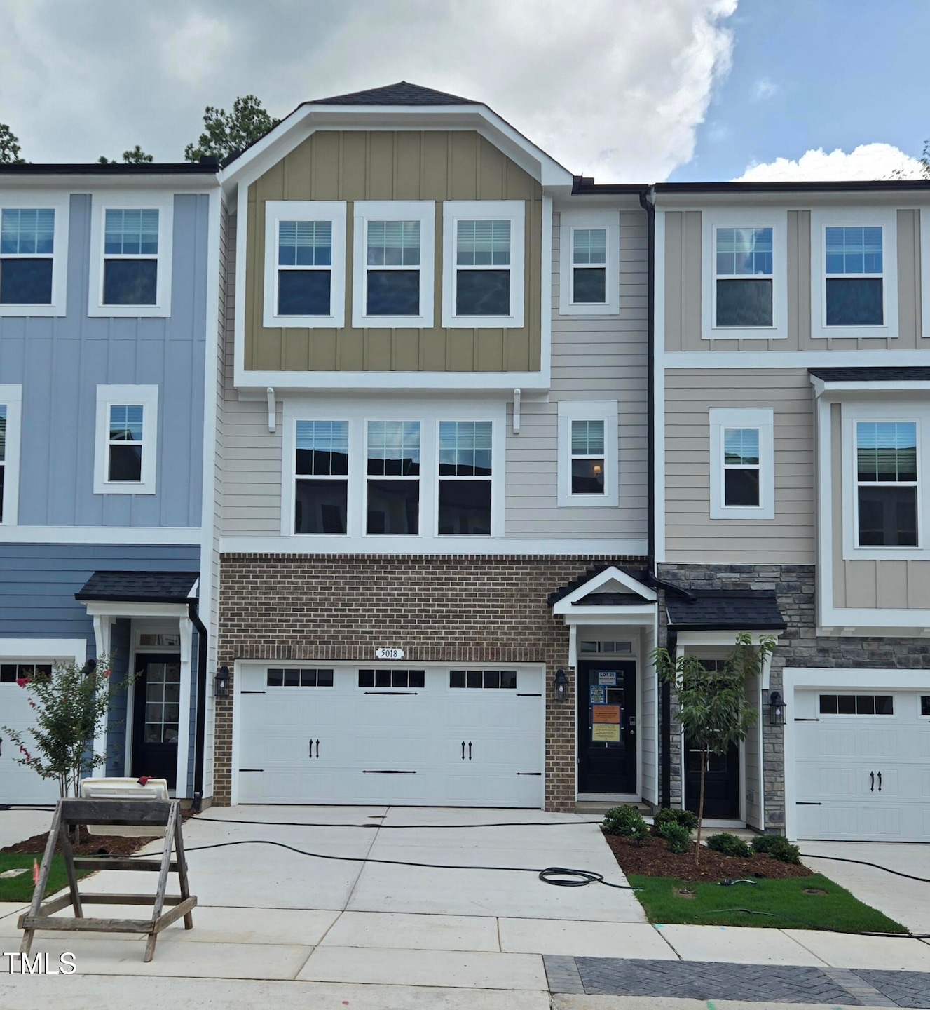 For Sale $539,990 • Co-Listing Agent