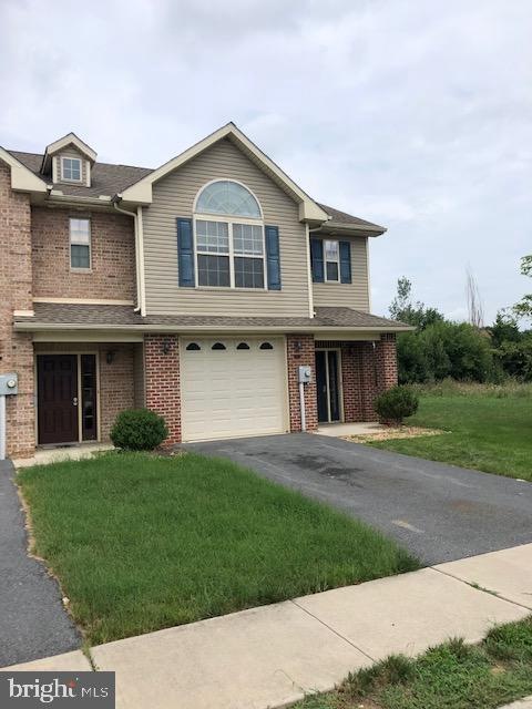 2045 Clinton Ave, Chambersburg, PA 17201 - photo 1