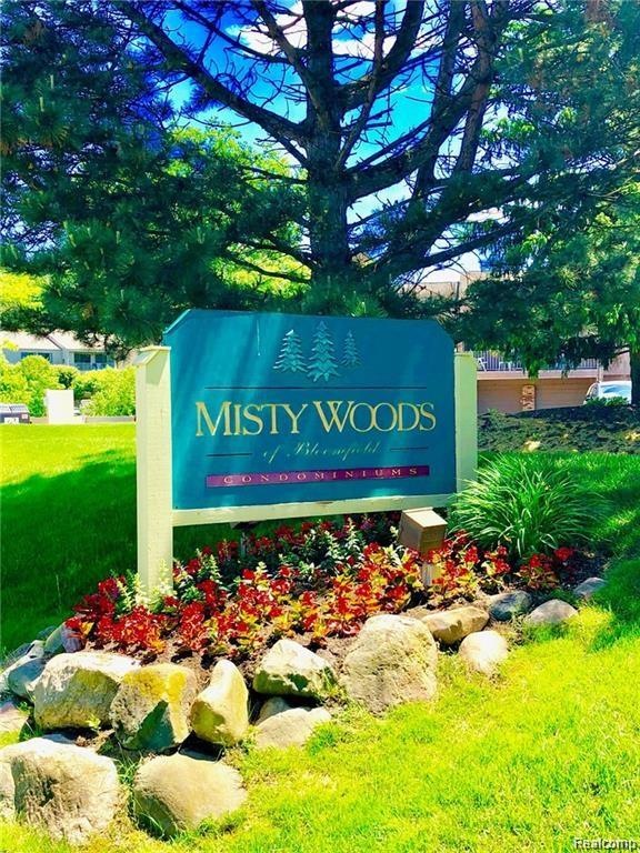 misty front sign.jpeg