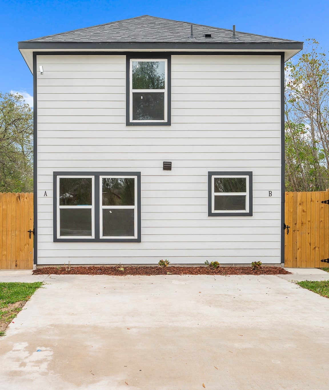 6727 Orville St unit B, Houston, TX 77028 - photo 1