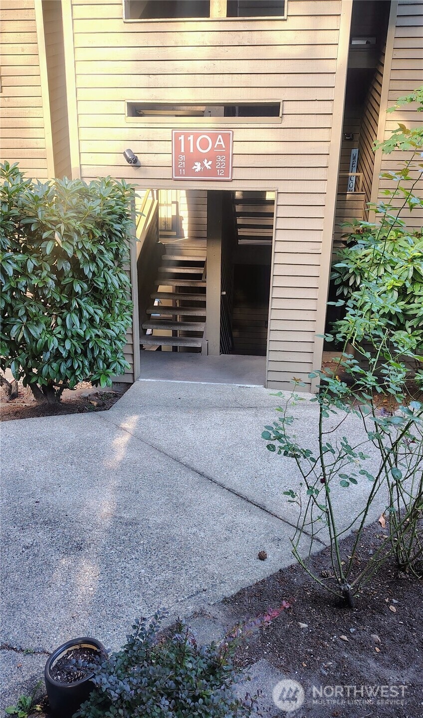 110 SW 116th St unit A11, Seattle, WA 98146 - photo 1