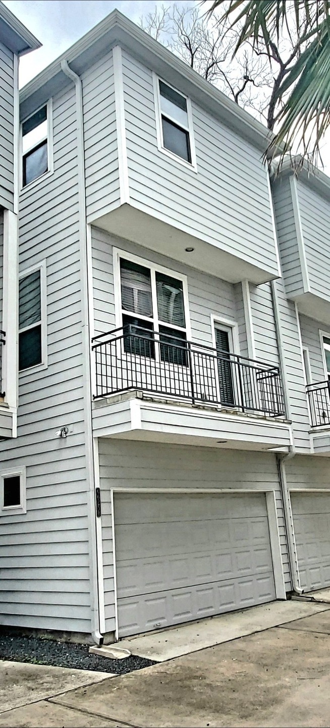 6625 N Main St unit B, Houston, TX 77009 - photo 1