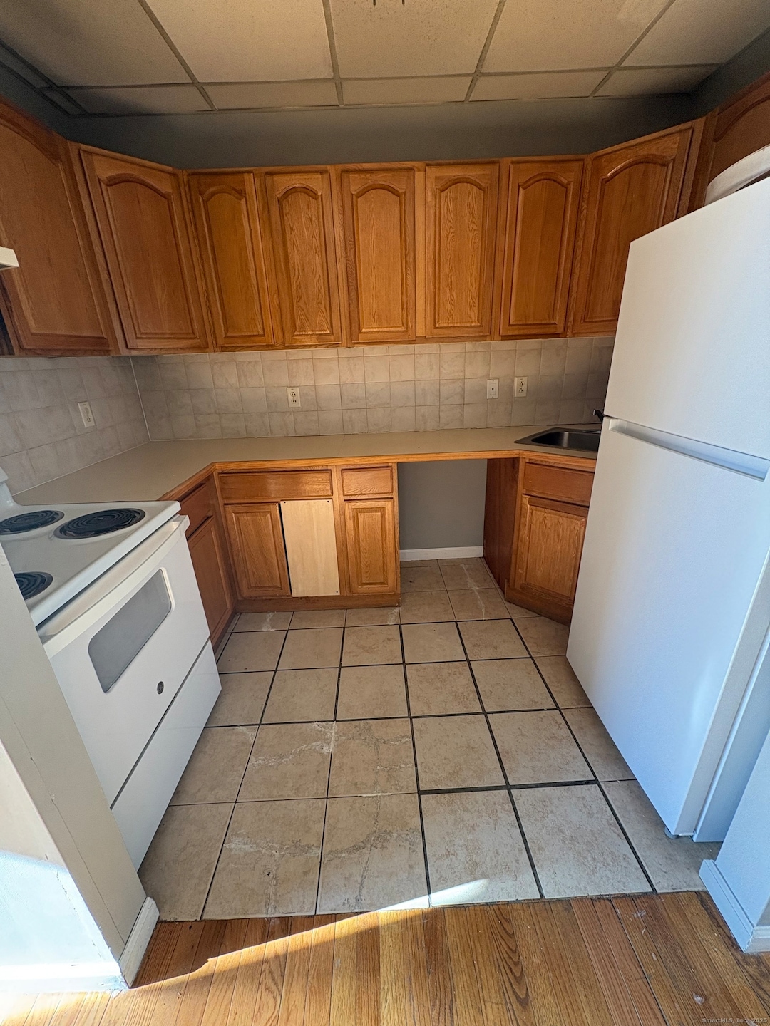 16 Franklin St unit 407, Norwich, CT 06360 - photo 1