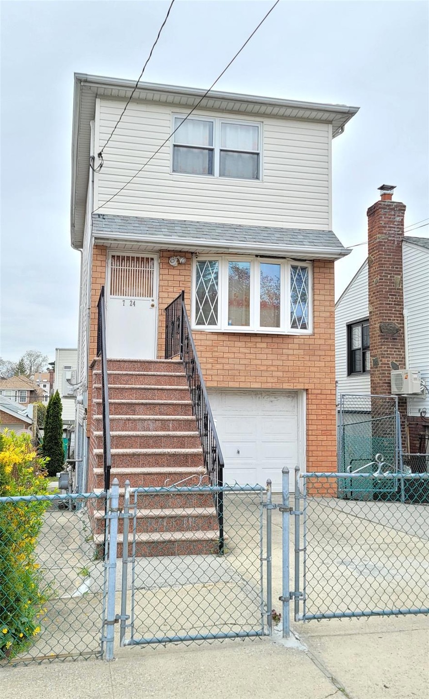 724 125th St, College Point, NY 11356 - photo 1