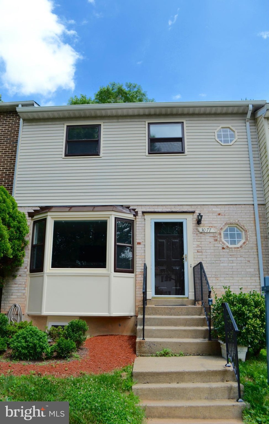 3077 White Birch Ct, Fairfax, VA 22031 - photo 1