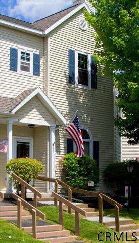 27 Stratton Cir, Troy, NY 12182 - photo 1