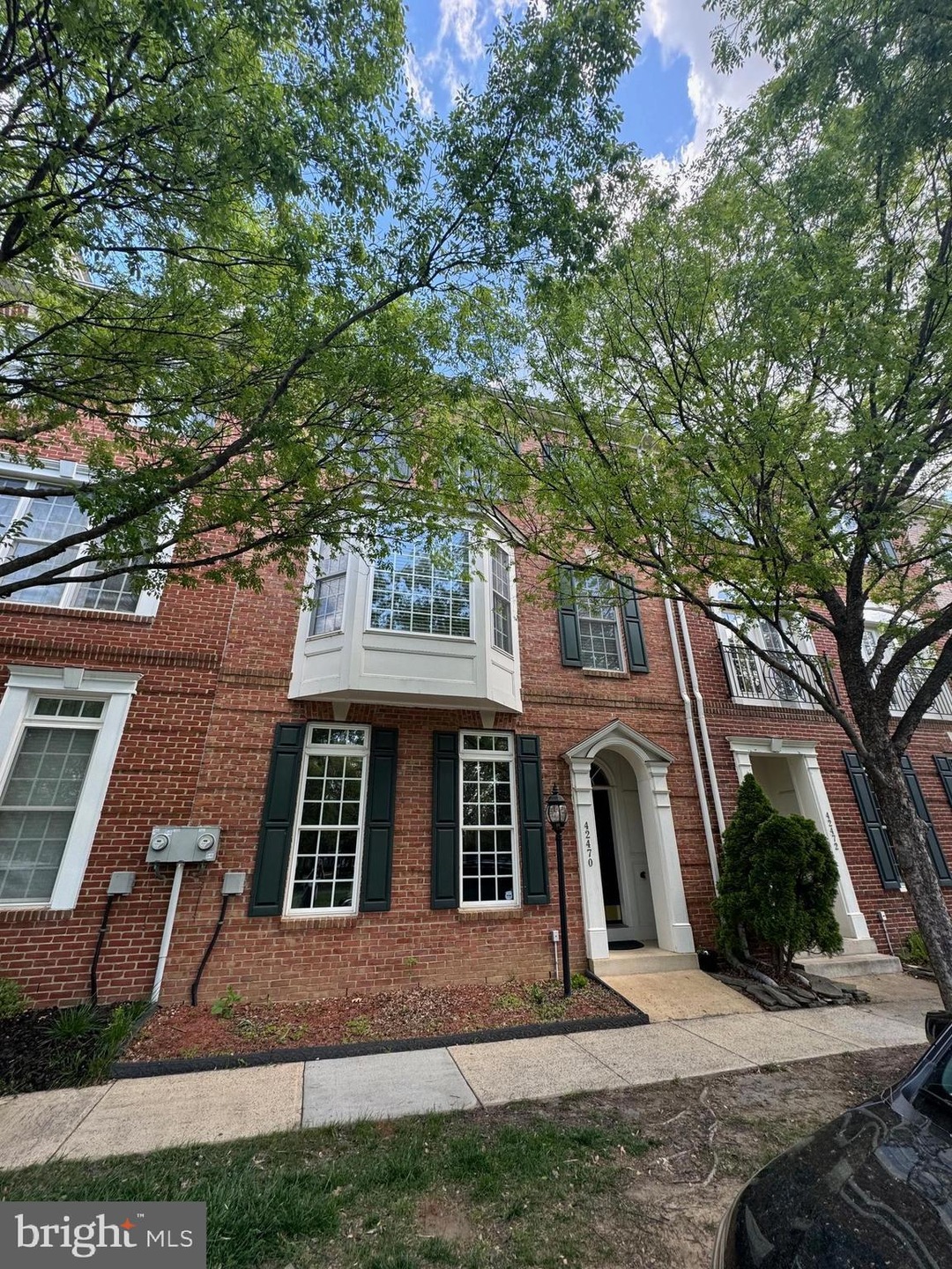 42470 Legacy Park Dr, Ashburn, VA 20148 - photo 1