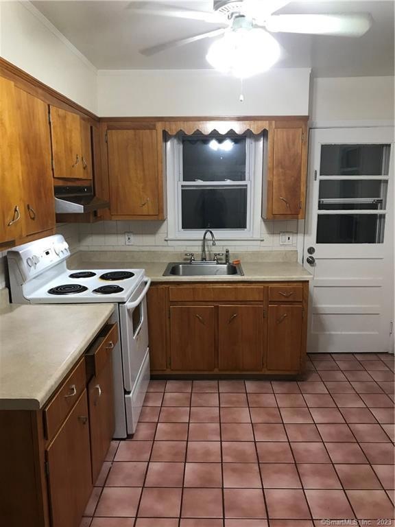 114 William St unit 2, Stamford, CT 06902 - photo 1