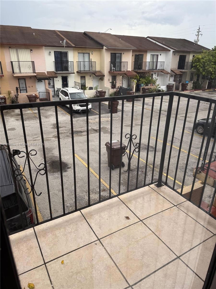 2310 W 60th St unit 9G, Hialeah, FL 33016 - photo 1