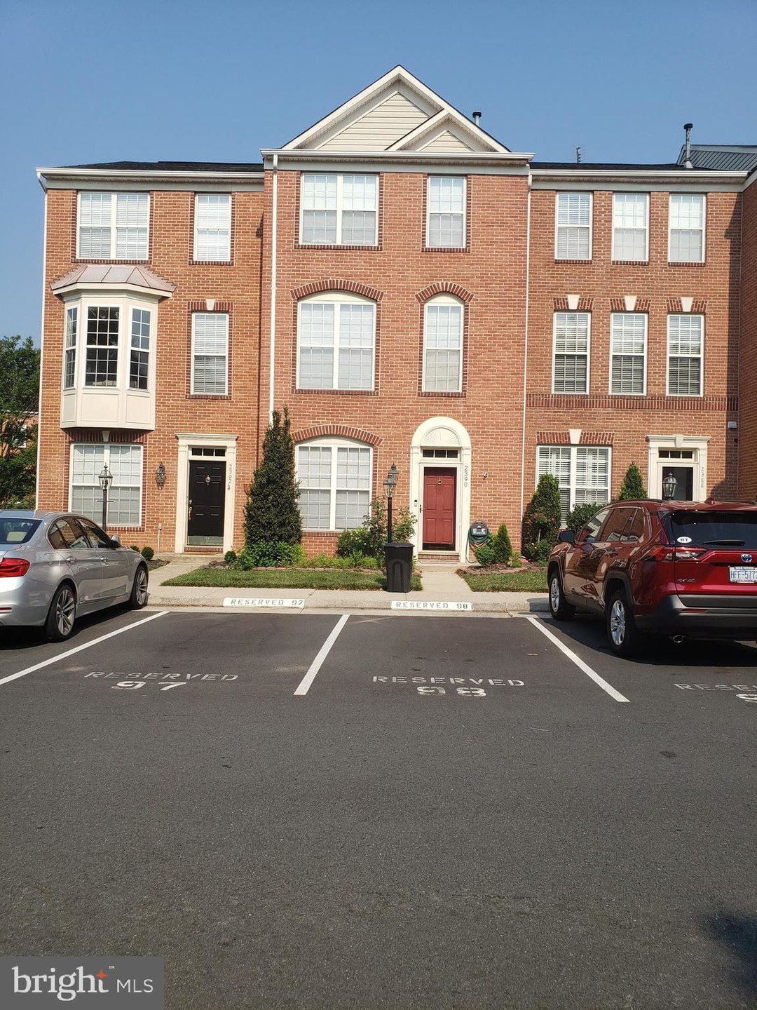 2390 Woodland Pond Ln, Herndon, VA 20171 - photo 1