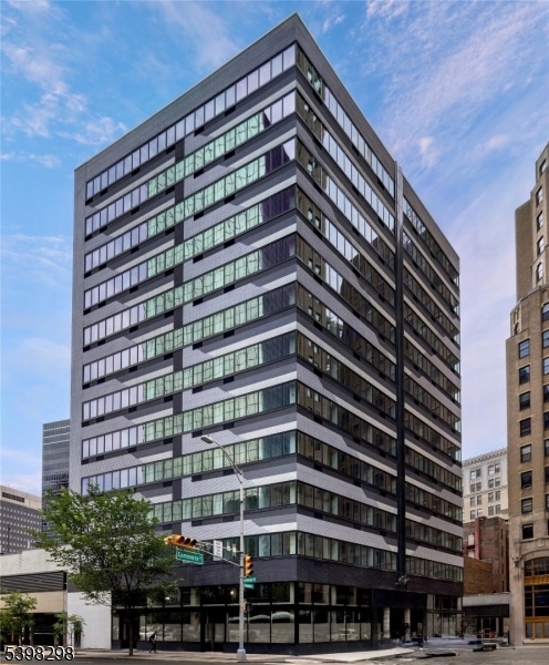 10 Commerce Ct unit 3C, Newark, NJ 07102 - photo 1