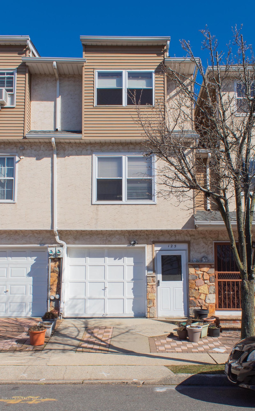 125 Skyline Dr, Staten Island, NY 10304 - photo 1