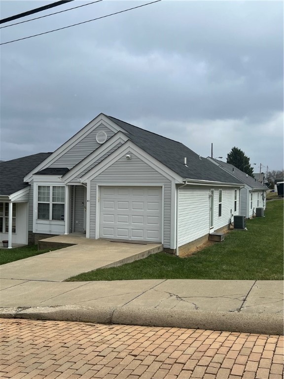 Street View / Front