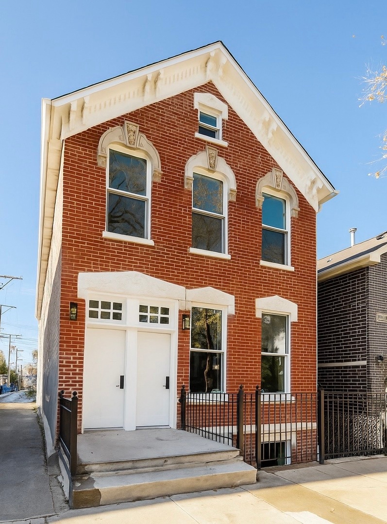 1830 S Peoria St unit 1, Chicago, IL 60608 - photo 1