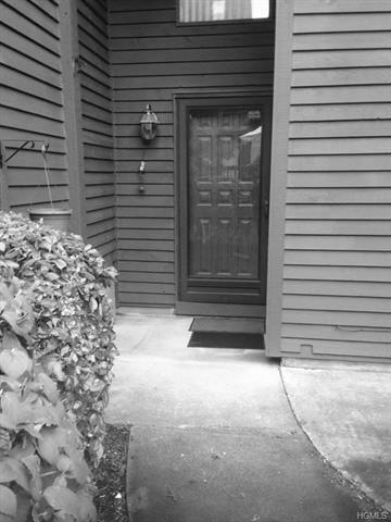 10 Aspen Ct unit 10, Nanuet, NY 10954 - photo 1