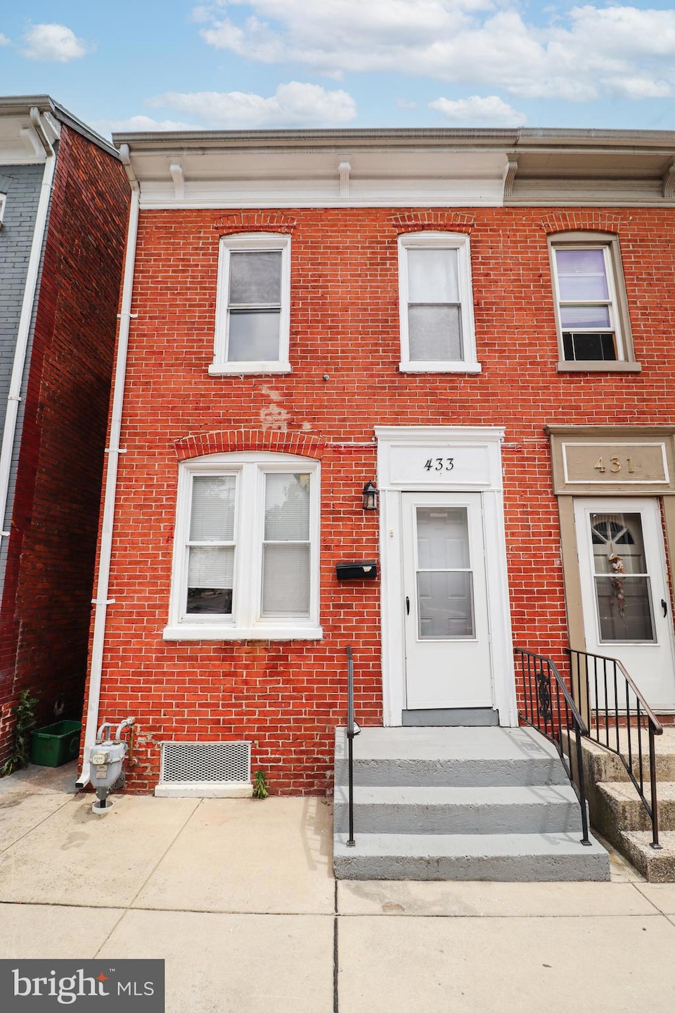 433 Juniper St, York, PA 17401 - photo 1