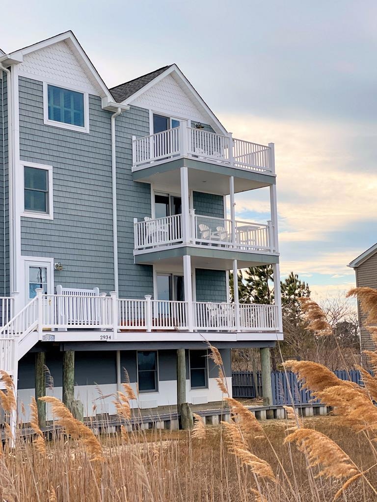 For Sale $997,000 • Co-Listing Agent