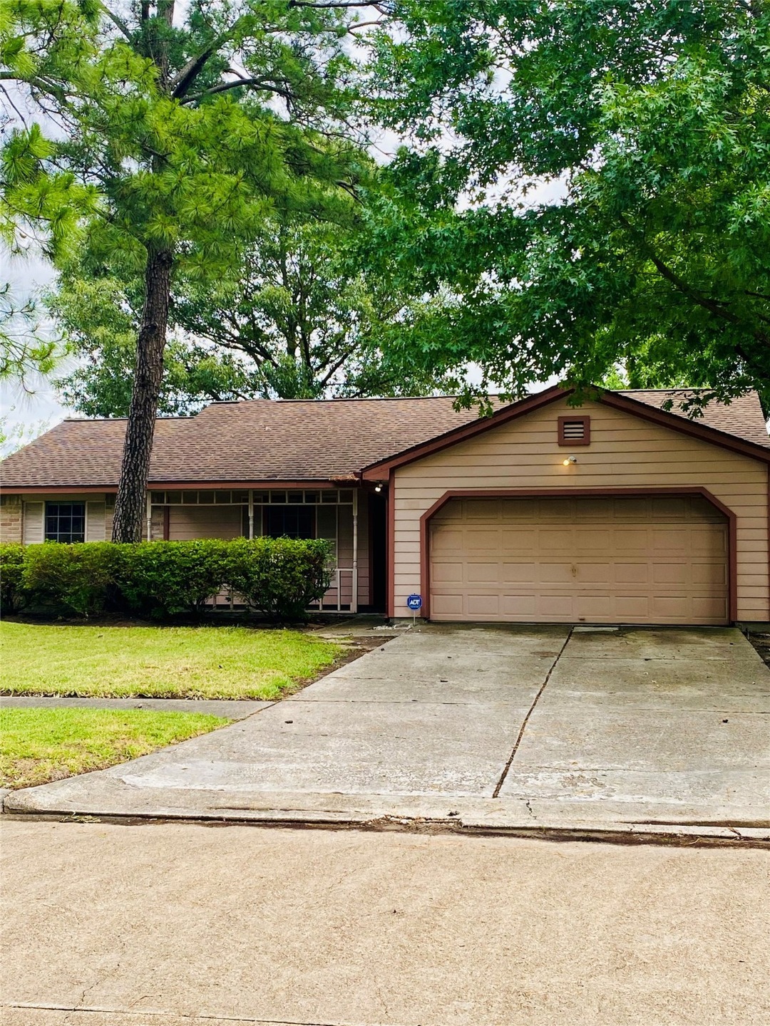 7314 Rogue River Dr, Houston, TX 77086 - photo 1