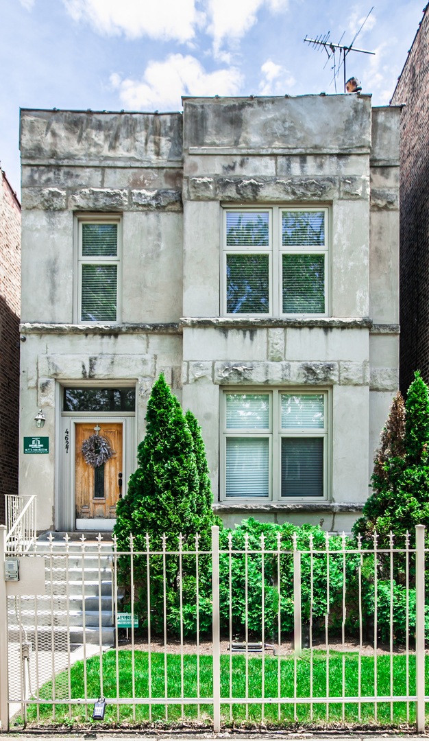 4627 S Langley Ave unit 1, Chicago, IL 60653 - photo 1