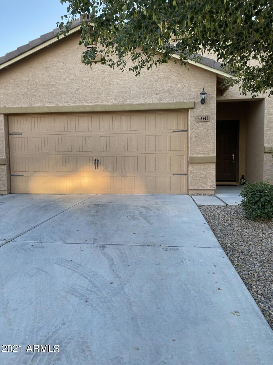 20431 MacNeil Photo