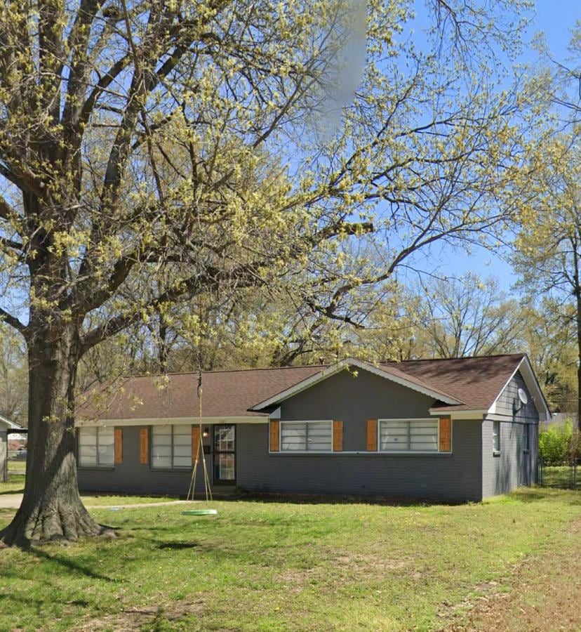 1105 Cherry Ln, West Memphis, AR 72301 - photo 1