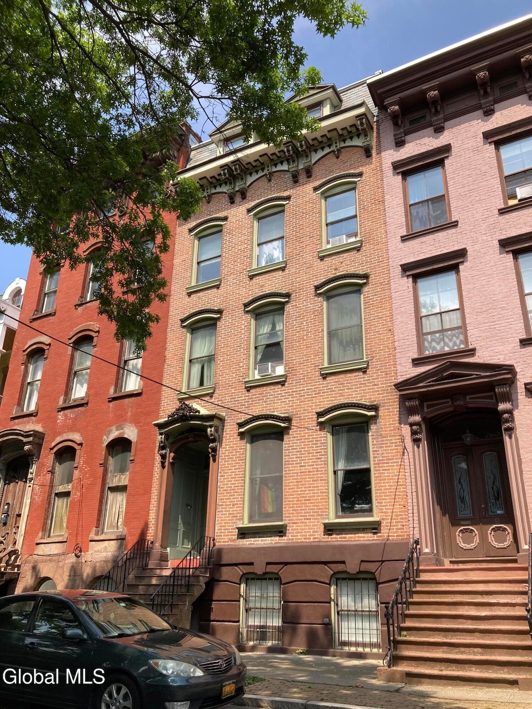 For Rent $1,275/month