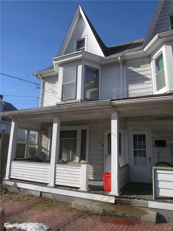 313 E Bertsch St, Lansford, PA 18232 - photo 1