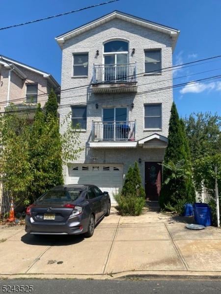 214 Kearney Ave unit 2, Jersey City, NJ 07305 - photo 1