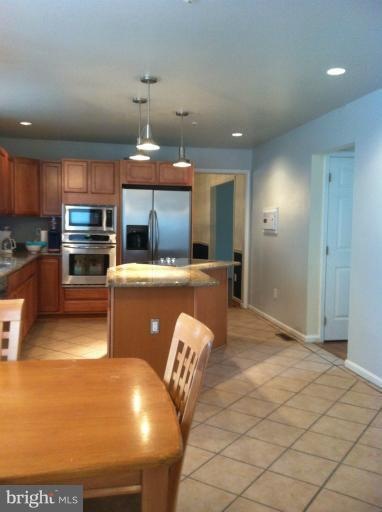 5707 Silk Tree Dr, Riverdale, MD 20737 - photo 1