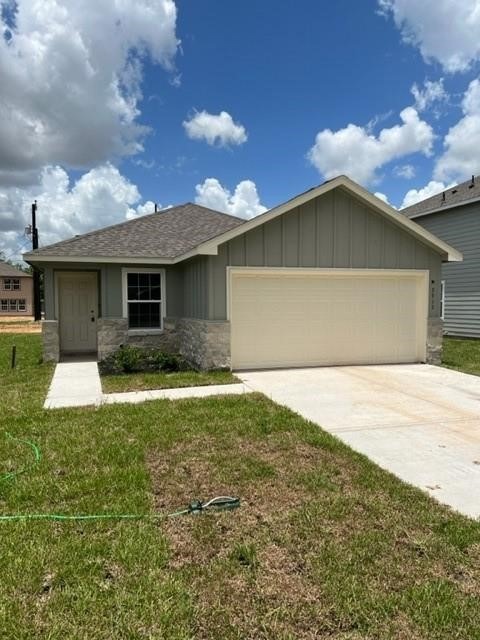 107 W Travis St, Brazoria, TX 77422 - photo 1