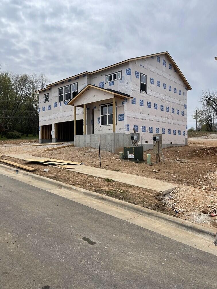 For Sale $648,000 • Co-Listing Agent