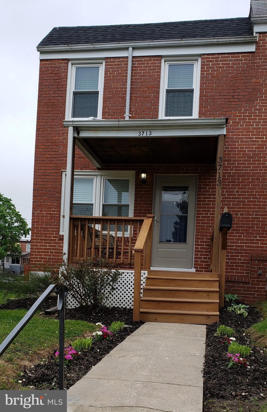 3713 Greenvale Rd, Baltimore, MD 21229 - photo 1