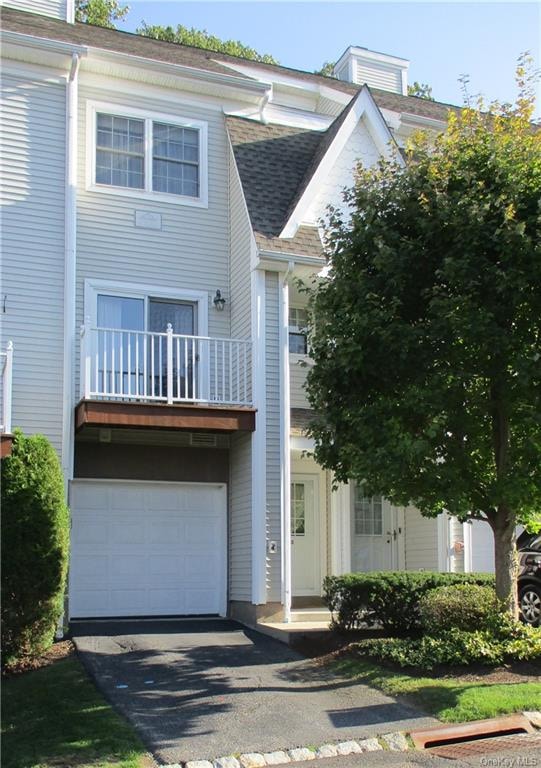 68 Crystal Hill Dr, Pomona, NY 10970 - photo 1