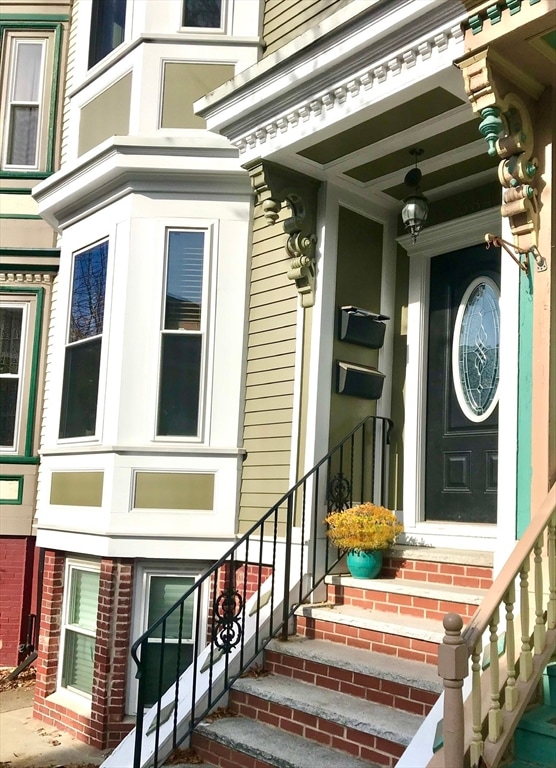 584 E 7th St unit 3, Boston, MA 02127 - photo 1