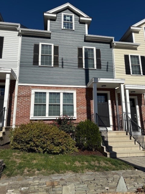 176 Main St unit 3, Medway, MA 02053 - photo 1