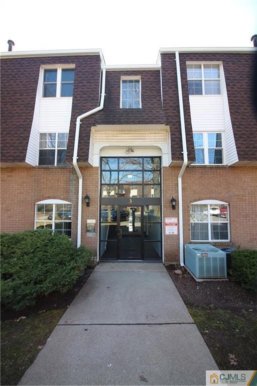 304 Green Hollow Dr, Woodbridge Township, NJ 08830 - photo 1